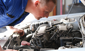 Building apprentices' skills in the workplace: Car service in Germany, the UK and Spain